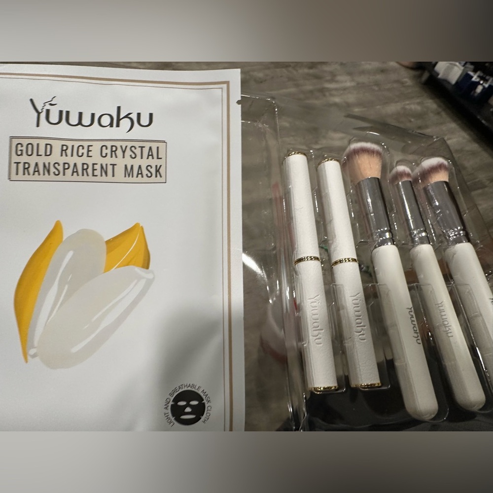 Gold Rice Crystal Transparent Mask and Brush Set